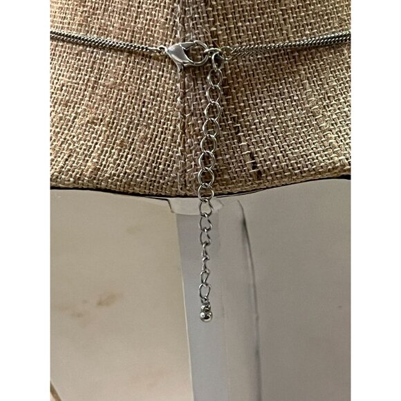 6 Necklaces - Variety of Lengths and Materials Used Jewelry Lot Costume - Picture 8 of 16